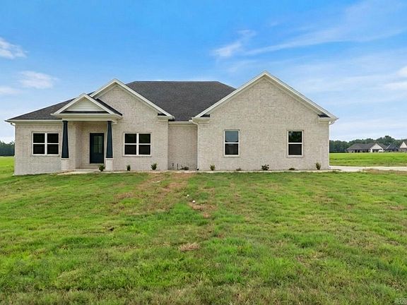 2nd image of 882 Patty Rd