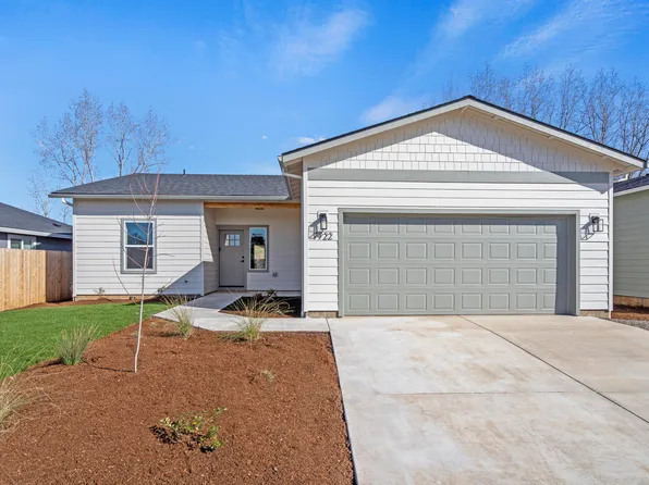 7922 27th St, White City, OR 97503