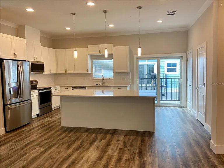3126 W Azeele St #1 — Photo 6