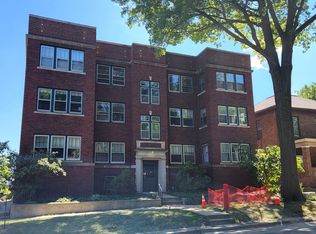 207 W Washington St APT 1, Champaign, IL 61820