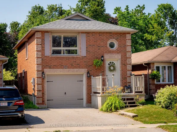 37 Ferguson Dr, Barrie, ON L4N 7B4