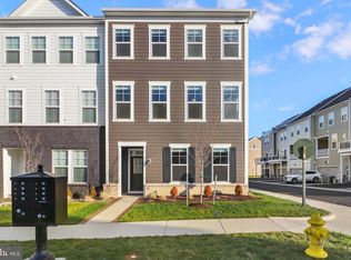 17789 Osprey Harbor Ln, Dumfries, VA 22026