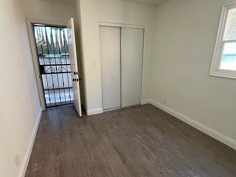 2665 Pasadena Ave #2671-1/4 — Photo 9