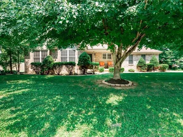 4211 Sunrise Drive, Sellersburg, IN 47172