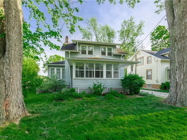 2572 Maple Dr, Twinsburg, OH 44087
