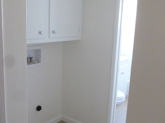 5th image of 4843 W 118th Pl