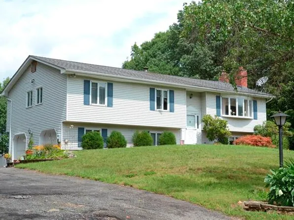 33 Emperor Ln, Montgomery, NY 12549