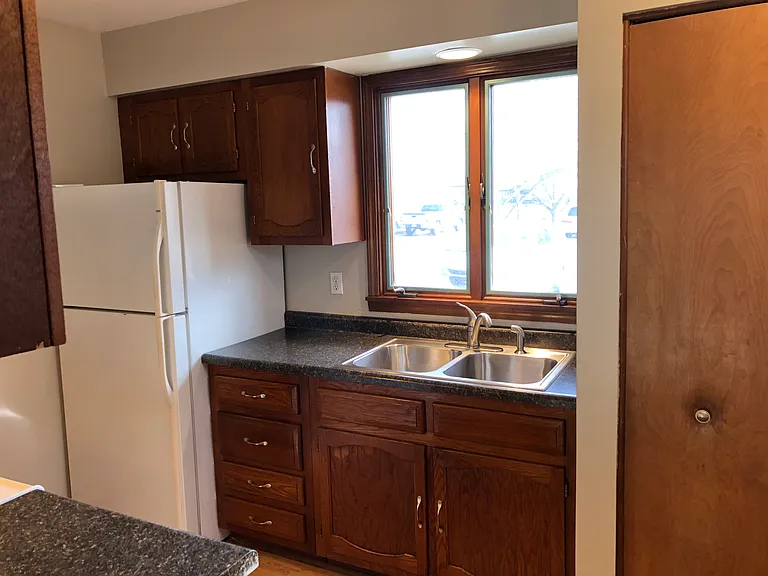 201 N Main St #17 — Photo 4