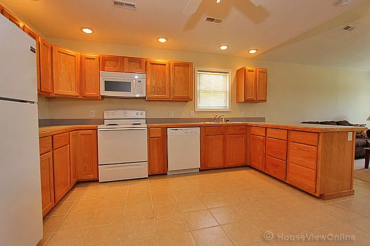 2970 Shamrock Ct — Photo 10
