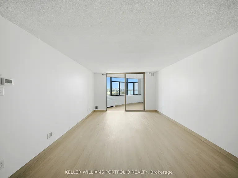 250 Queens Quay W #1608 — Photo 7