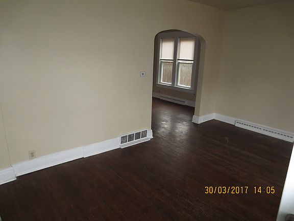 4th image of 606 Hickory St