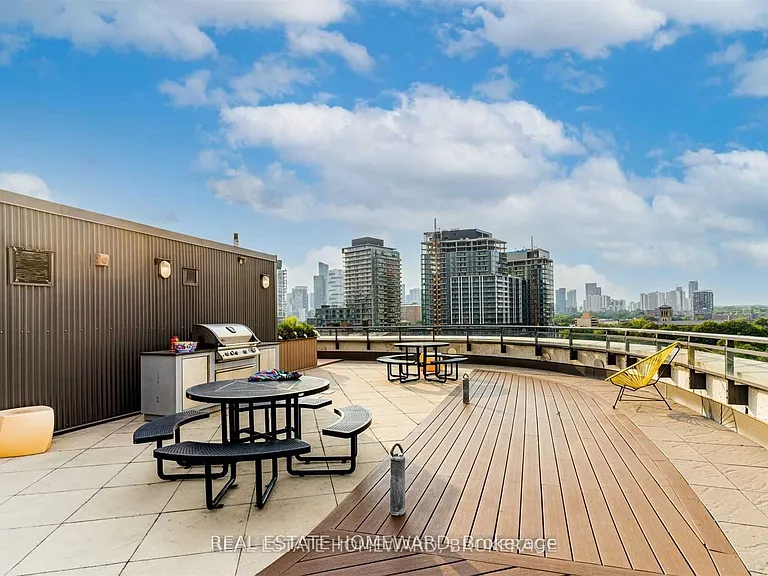 90 Trinity St #709 — Photo 26