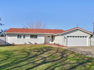 2462 Town Cir, Sacramento, CA 95821