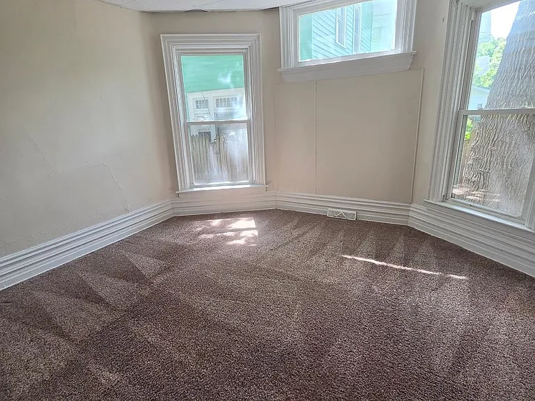 2402 East Ave #1 — Photo 6