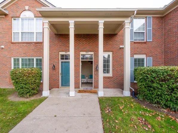 9203 Farmingdale Ln, Walled Lake, MI 48390