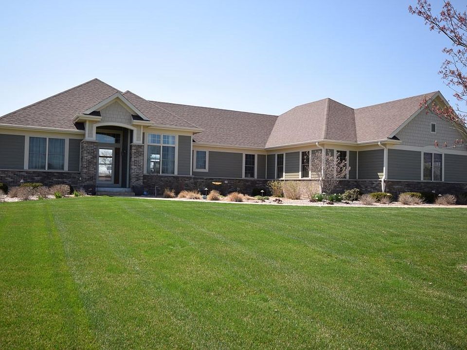 1st image of 8211 Stone Creek Way
