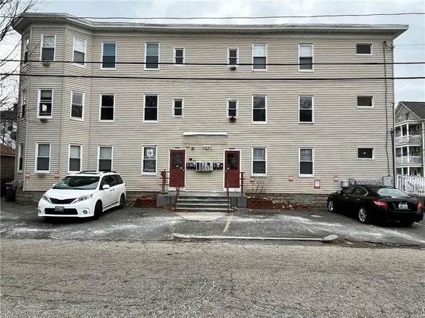 73 Health Ave, Providence, RI 02908