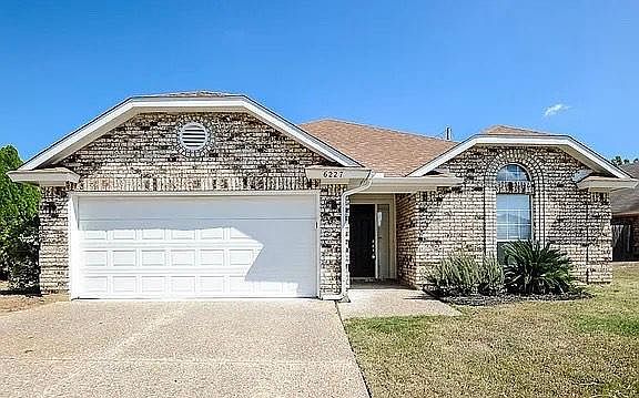 1st image of 6227 Arrowwood Dr #1