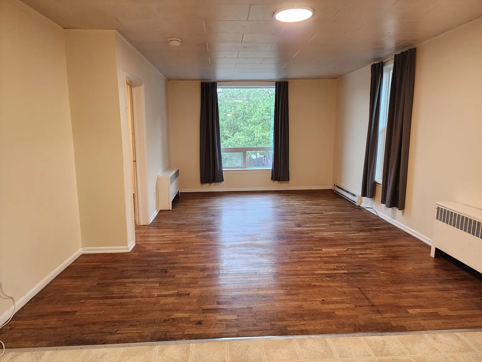 The Redds, Residential Units — Photo 1