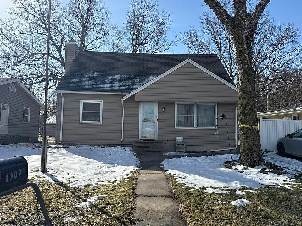 1st image of 1707 Olive St W