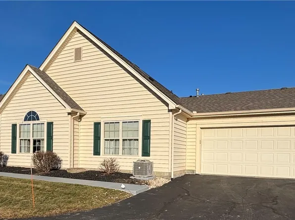 147 Village Ct, Columbiana, OH 44408