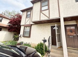 13082 Townsend Rd, Philadelphia, PA 19154