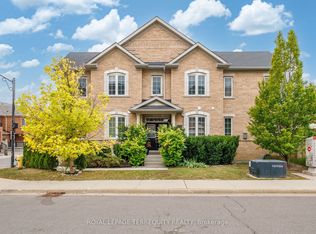 22 Harcourt St, Vaughan, ON L6A4Y4