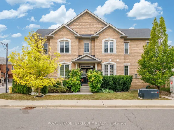 22 Harcourt St, Vaughan, ON L6A 4Y4