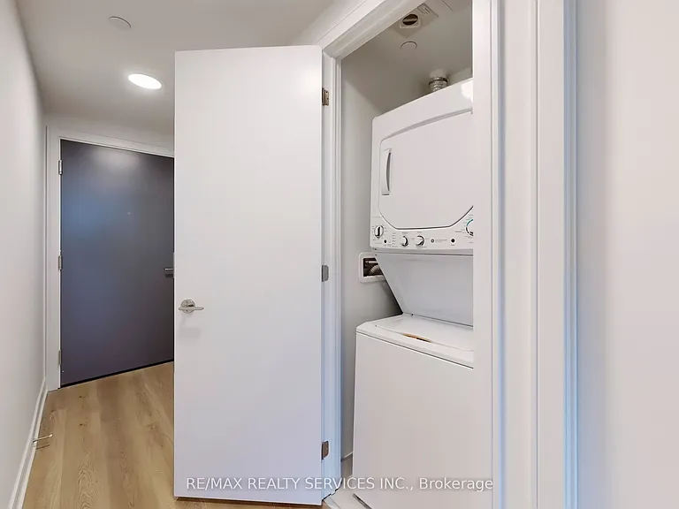 86 Dundas St E #1320 — Photo 23
