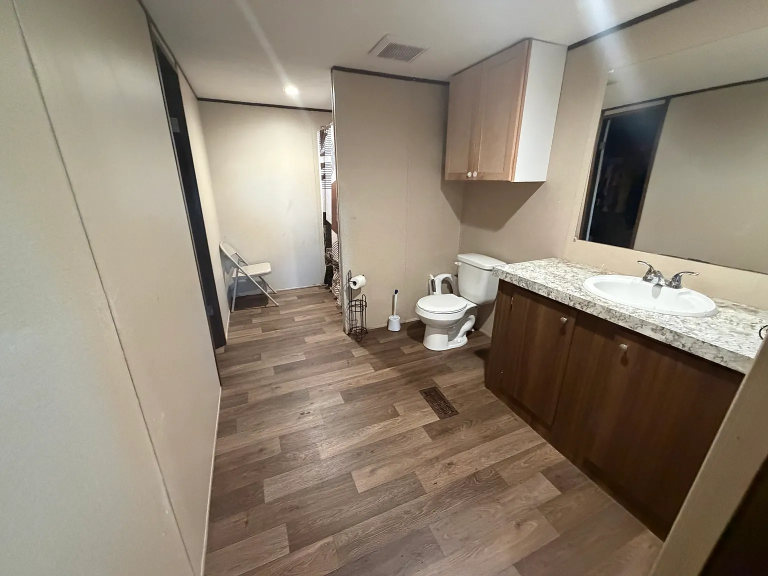 4 bed, 1800 sqft, $2,400 — Photo 4