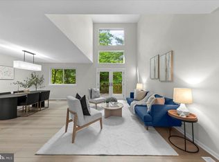 5702 Waters Edge Landing Ct, Burke, VA 22015