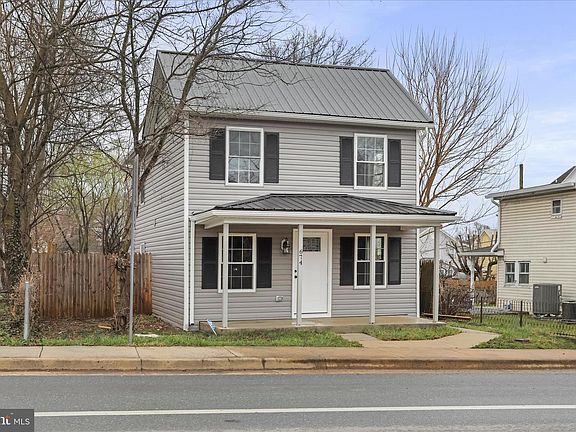 4th image of 674 Winchester Ave