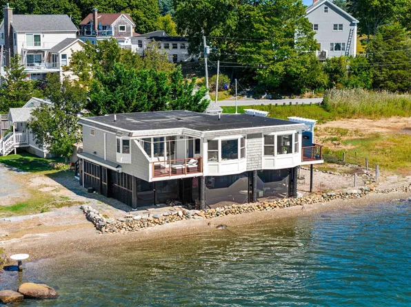 34 Eagle Hill Rd, Ipswich, MA 01938