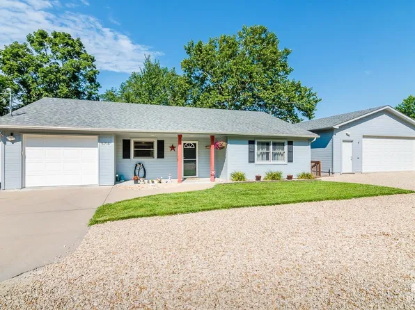 5714 Elbo Shore Dr, Manhattan, KS 66502