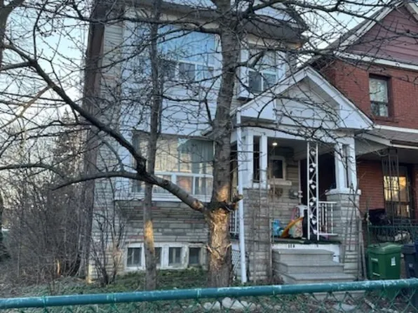 60A Arlington Ave, Toronto, ON M6G 3L1
