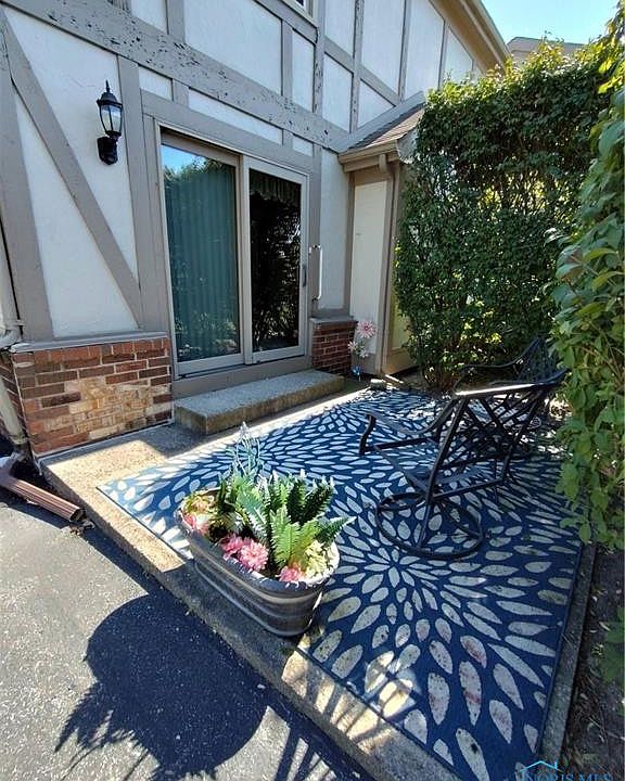 4044 Stonehenge Dr #4, Sylvania, OH 43560 | Zillow