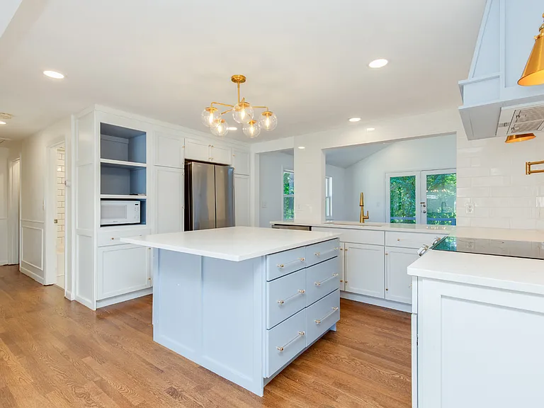 33 Raven St — Photo 1
