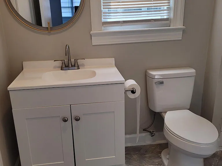 910 Edwards Ave — Photo 7
