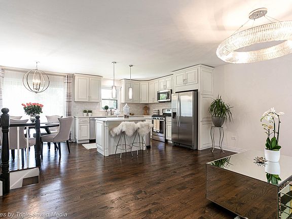 5th image of 1017 Longford Dr