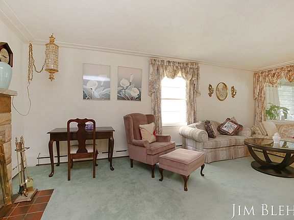 5th image of 2044 Madison Ave SE