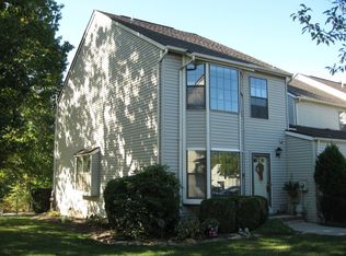 611 Revere Ct, Flemington, NJ 08822