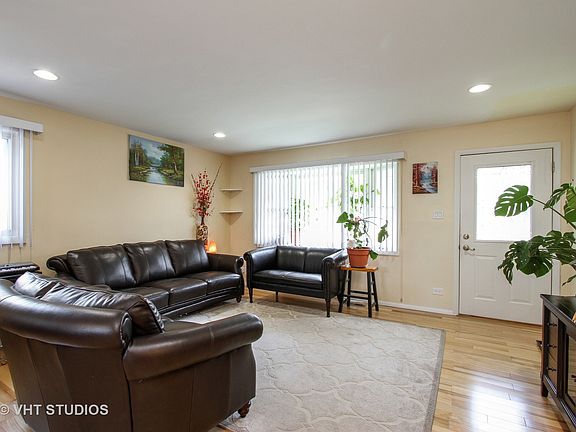 2nd image of 508 S Lake St