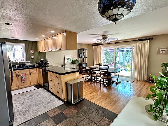 4th image of 356 B Ave