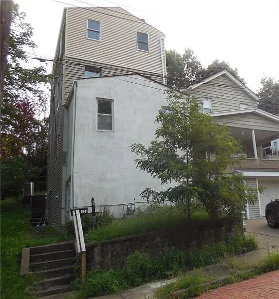 151 Bigelow St photo 1