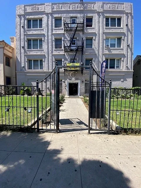 1215 S Norton Ave