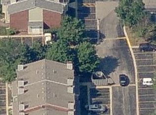 1325 E Wyndham Cir APT 203, Palatine, IL 60074