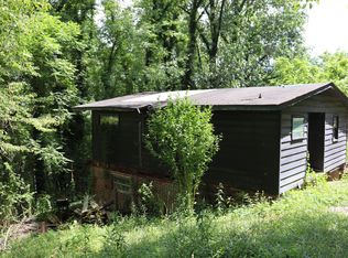 438 Murphy St NW, Norton, VA 24273