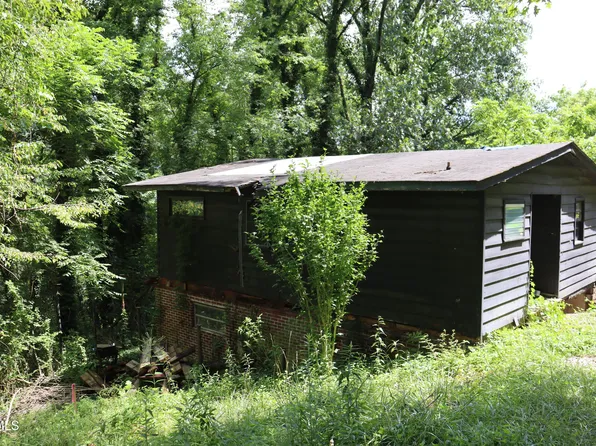 438 Murphy St NW, Norton, VA 24273