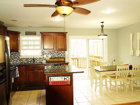 3rd image of 13672 Barren Springs Ct