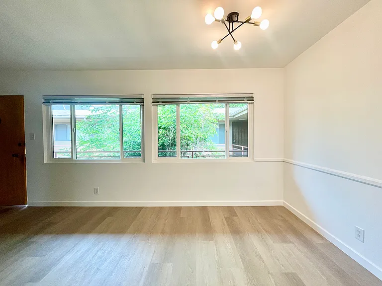 1311 N Fairfax Ave #18 — Photo 4
